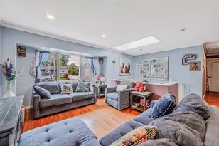 46 W Willow St, Brentwood, NY 11717 - Photo 4