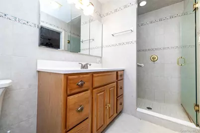 56 Adair Court, Malverne, NY 11565 - Photo 20