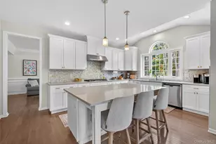 21 W Tilden Pl, Hopewell Junction, NY 12533 - Photo 6