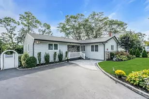 17 Wren Dr, Hauppauge, NY 11788 - Photo 2