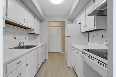 2104 Cherry Hill Drive, Poughkeepsie, NY 12603 - Photo 8