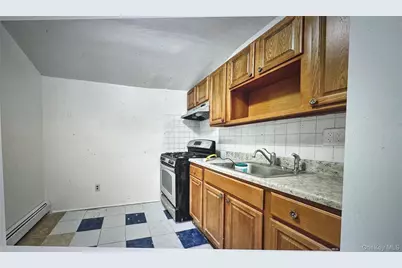 187-15 Tioga Drive, Saint Albans, NY 11412 - Photo 2