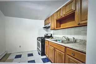 187-15 Tioga Dr, Saint Albans, NY 11412 - Photo 2