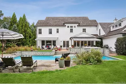 31 Paquatuck Avenue, East Moriches, NY 11940 - Photo 2