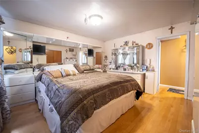 3252 Waterbury Avenue, Bronx, NY 10465 - Photo 12