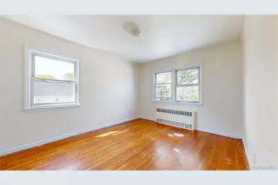 124-01 Hillside Avenue, Kew Gardens, NY 11415 - Photo 14