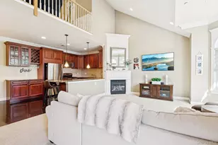 808 Emily Dr, Patchogue, NY 11772 - Photo 8