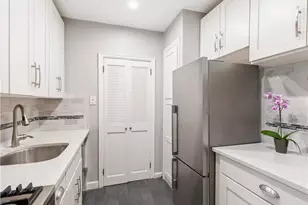 270 Bronxville Rd, Bronxville, NY 10708 - Photo 12