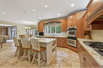 39 Oxford Drive, Montebello, NY 10901 - Photo 6