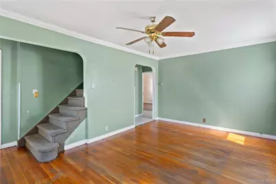 335 Locust Avenue, Uniondale, NY 11553 - Photo 6