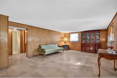 2801 206th Street, Bayside, NY 11360 - Photo 18