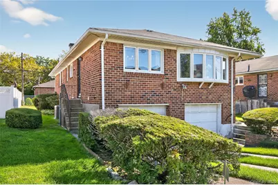 2801 206th Street, Bayside, NY 11360 - Photo 22