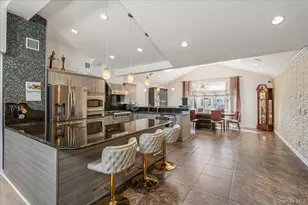 3822 Greentree Dr, Oceanside, NY 11572 - Photo 8