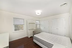 22 West Dr, Manhasset, NY 11030 - Photo 18