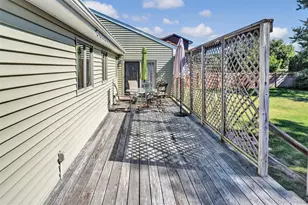 481 Peconic Bay Blvd, Aquebogue, NY 11931 - Photo 12