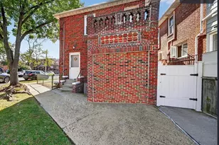 1451 Cornell Pl, Bronx, NY 10461 - Photo 36