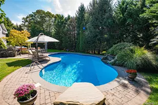 2 True Harbour Way, West Islip, NY 11795 - Photo 38