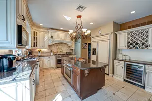 2 True Harbour Way, West Islip, NY 11795 - Photo 14