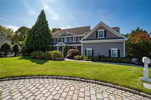 2 True Harbour Way, West Islip, NY 11795 - Photo 4