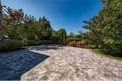 2 True Harbour Way, West Islip, NY 11795 - Photo 6