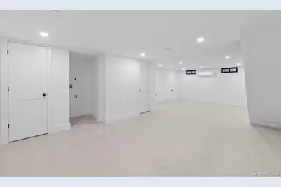 671 Saratoga Avenue, Brooklyn, NY 11212 - Photo 12