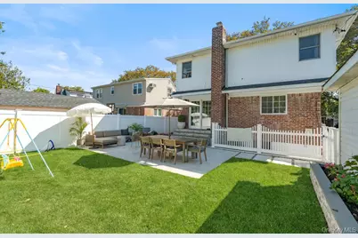 116 Sperry Boulevard Boulevard, New Hyde Park, NY 11040 - Photo 40