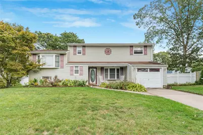 59 Riviera Drive, Selden, NY 11784 - Photo 2