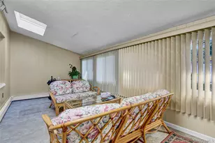 29 Walnut Ln, Hicksville, NY 11801 - Photo 12