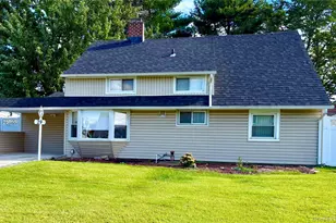 29 Walnut Ln, Hicksville, NY 11801 - Photo 30