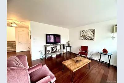 5 Raleigh Close, Middletown, NY 10940 - Photo 4