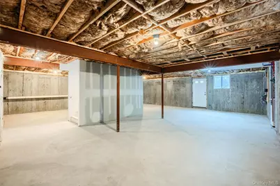 2500 1st Avenue, East Meadow, NY 11554 - Photo 34
