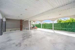 134 Martens Ave, Valley Stream, NY 11580 - Photo 4