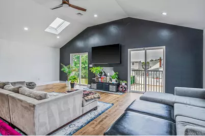 134 Martens Avenue, Valley Stream, NY 11580 - Photo 26