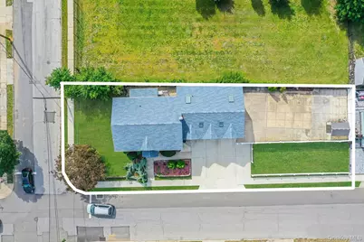 134 Martens Avenue, Valley Stream, NY 11580 - Photo 36