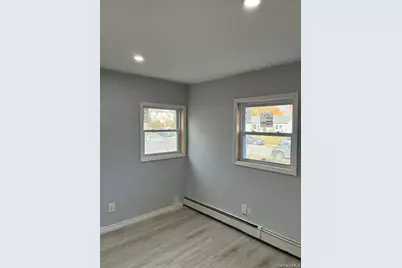 56 Ash Street, Central Islip, NY 11722 - Photo 10