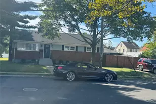 197 Ivy St, West Hempstead, NY 11552 - Photo 2