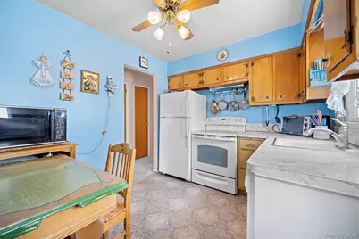 504 6th Avenue, New Hyde Park, NY 11040 - Photo 16