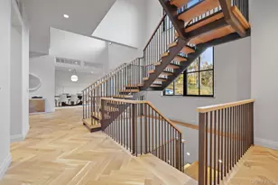 2 Barry Ct, Katonah, NY 10536 - Photo 4