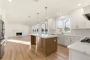 23 Cove Ln, Levittown, NY 11756 - Photo 12