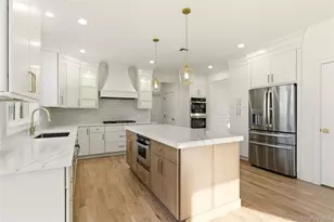 23 Cove Ln, Levittown, NY 11756 - Photo 12