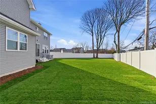 23 Cove Ln, Levittown, NY 11756 - Photo 32