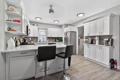 21 Crotty Avenue, Yonkers, NY 10704 - Photo 8