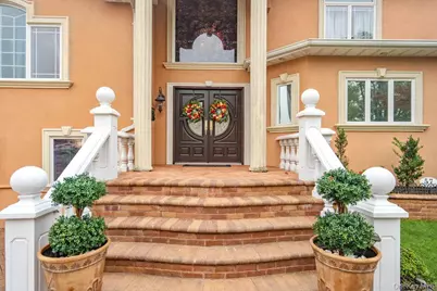 57 Southgate Road, Valley Stream, NY 11581 - Photo 4