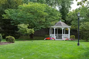 8 Bryant Crescent, White Plains, NY 10605 - Photo 18