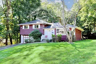 24 Hilltop Ln, Monsey, NY 10952 - Photo 2