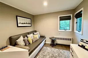 25 Surry Hill Pl, Huntington, NY 11743 - Photo 24