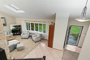 25 Surry Hill Pl, Huntington, NY 11743 - Photo 12