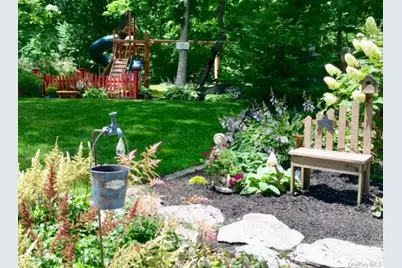 25 Surry Hill Place, Huntington, NY 11743 - Photo 46