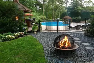 25 Surry Hill Pl, Huntington, NY 11743 - Photo 36