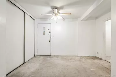 66-10 Thornton Place #2F, Rego Park, NY 11374 - Photo 6